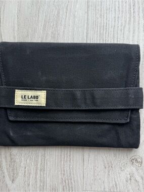 Le Labo x Singapore Airlines navy blue travel cosmetics bag case amenity kit